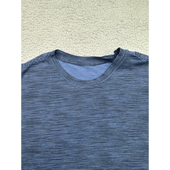 Lululemon training top men’s large navy/black stripe short sleeve - Picture 2 of 9